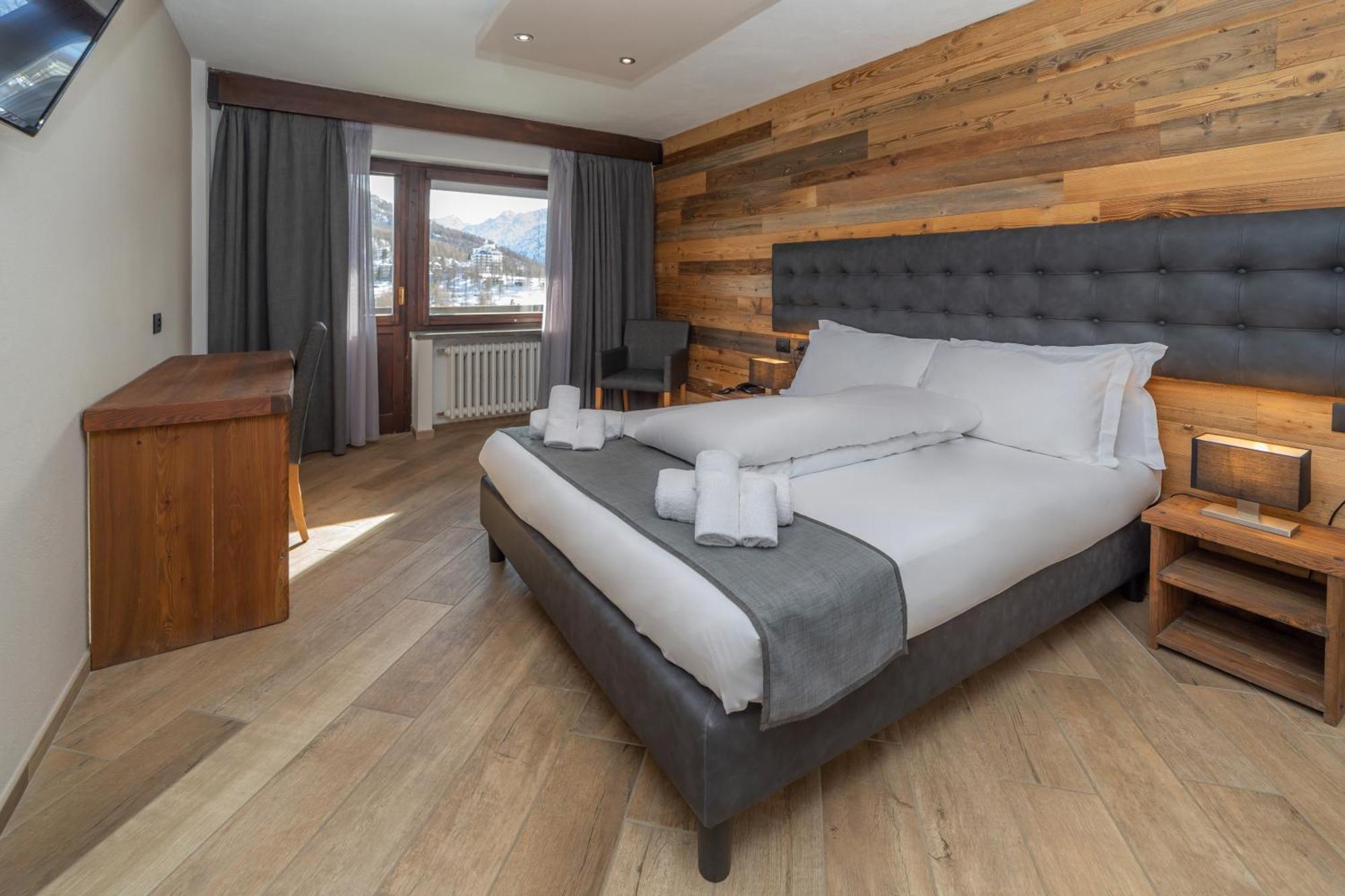 Hotel Gran Roc Sestriere Ngoại thất bức ảnh