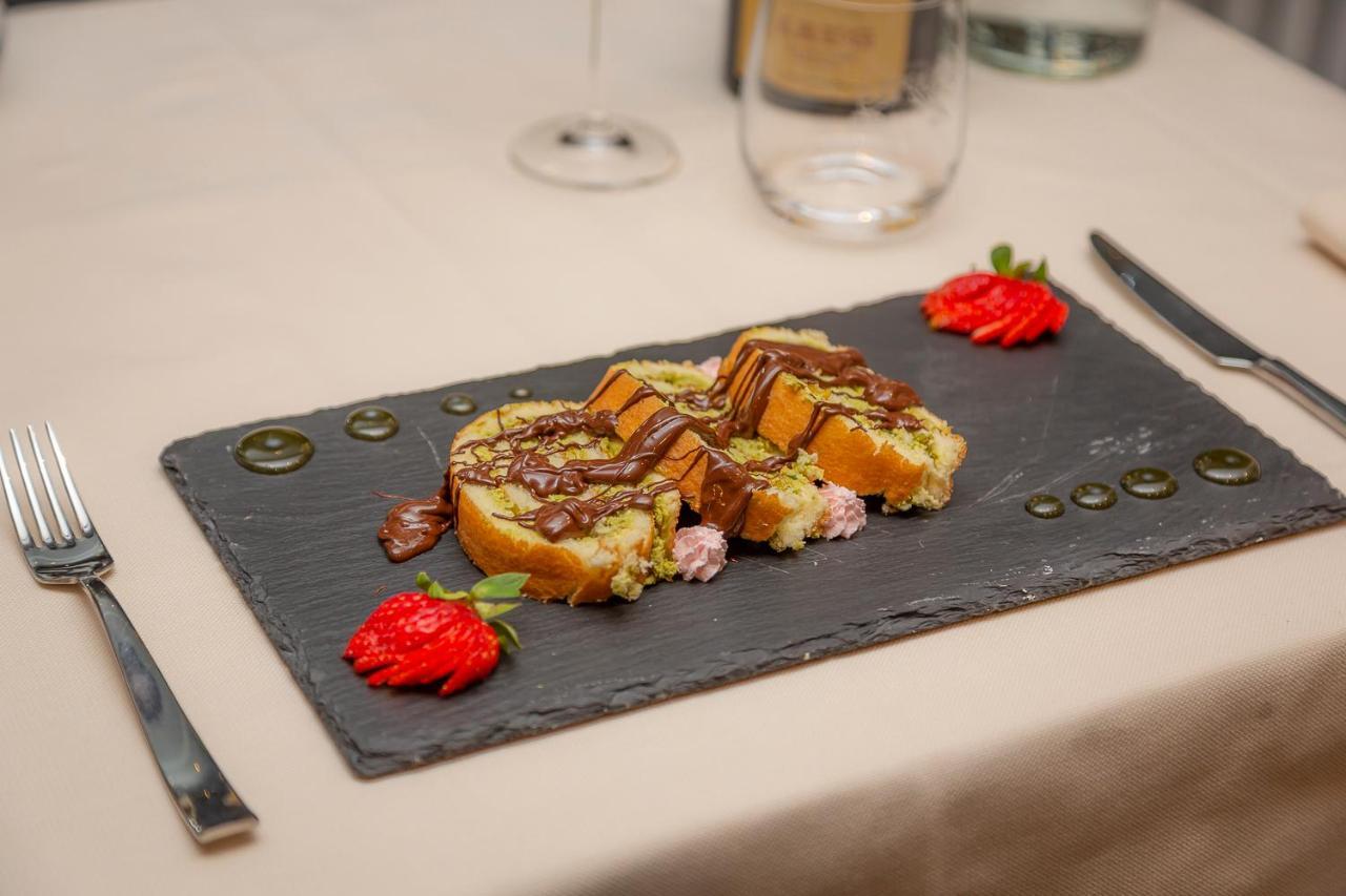 Hotel Gran Roc Sestriere Ngoại thất bức ảnh